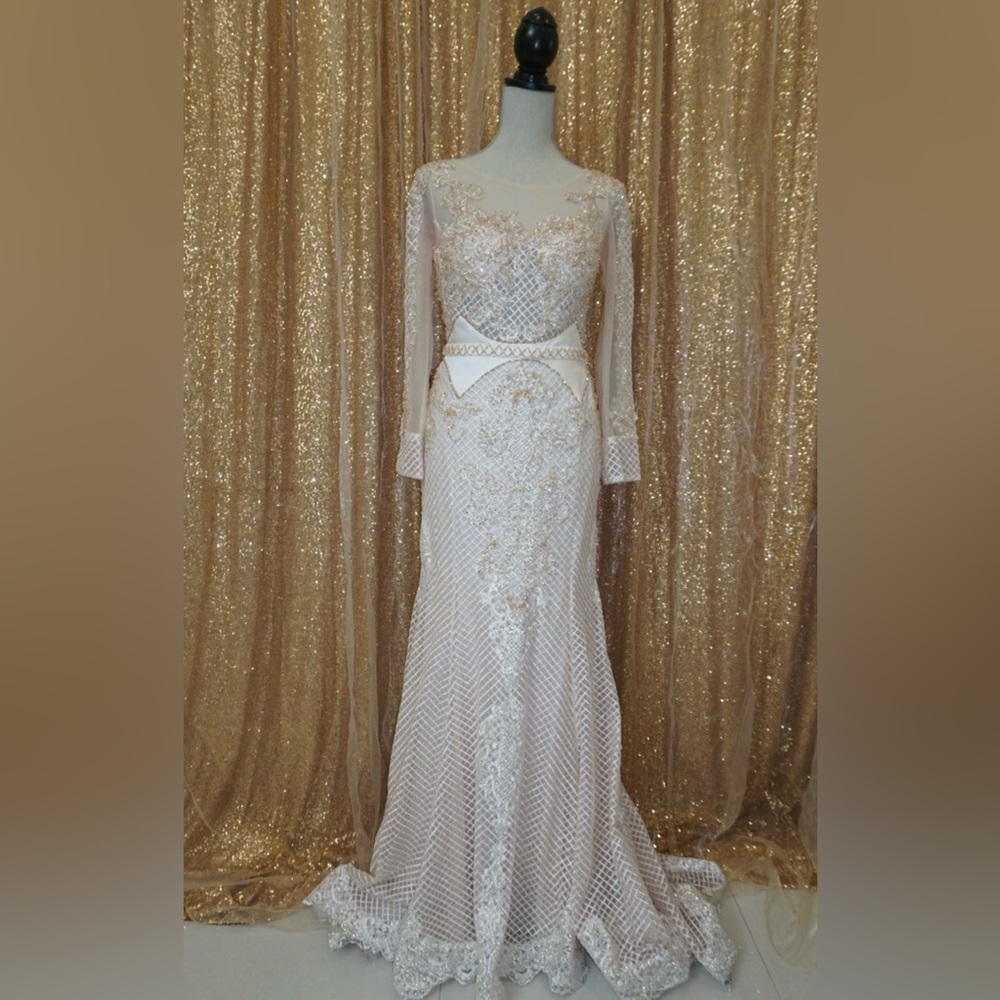 Blush Pink Lace Evening Gown | Long Sleeve Formal Wedding / Prom Dress | Size 8